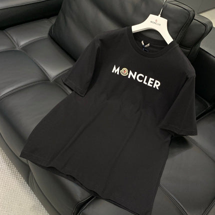 MONCLER 26S SHORT-SLEEVE T-SHIRT 670