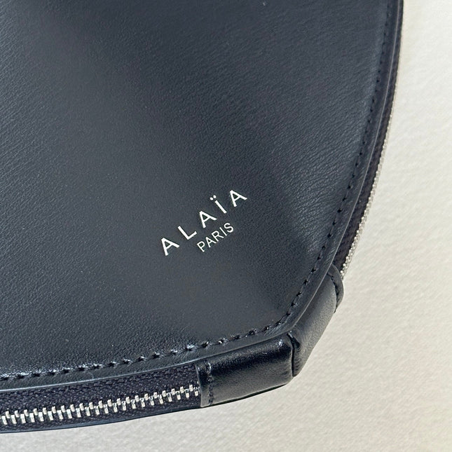 LE COEUR BAG 21 IN BLACK CALFSKIN