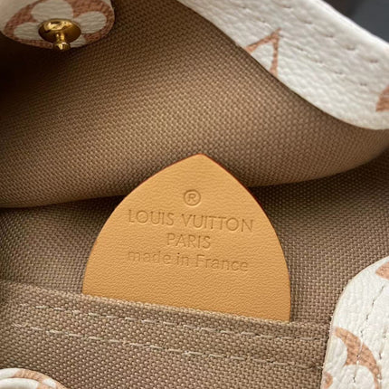 LV ATLANTIS BB 17 IN WHITE MONOGRAM COATED CANVAS