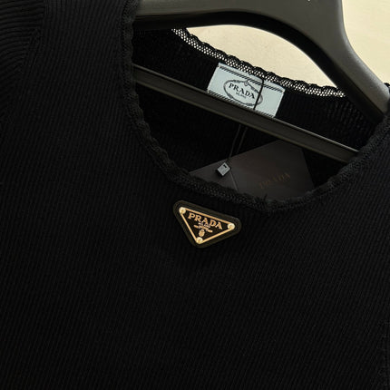 PRADA 26S SHORT-SLEEVE KNIT TOP 973