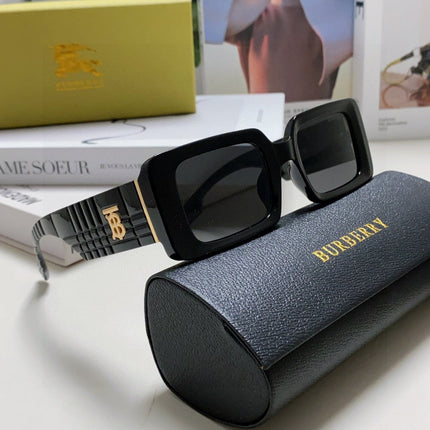 BURBERRY 26S OVERSIZED SQUARE FRAME IN ACETATE 506816