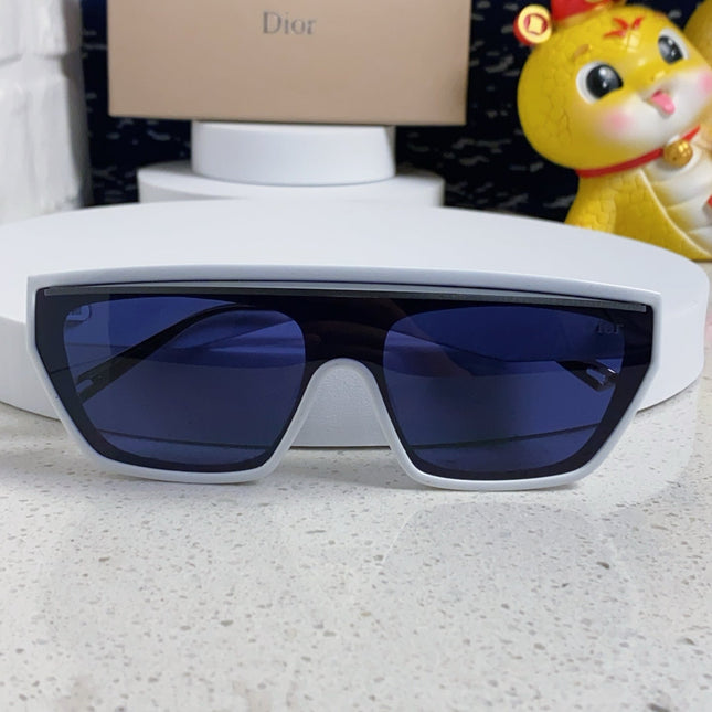 MONTAIGNE SUNGLASS CLUB M7U IN WHITE ACETATE