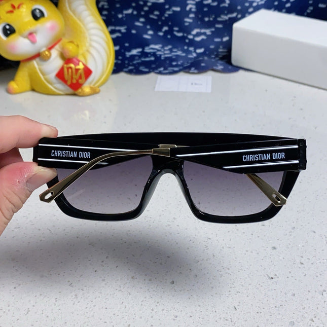 MONTAIGNE SUNGLASS CLUB M7U IN BLACK ACETATE