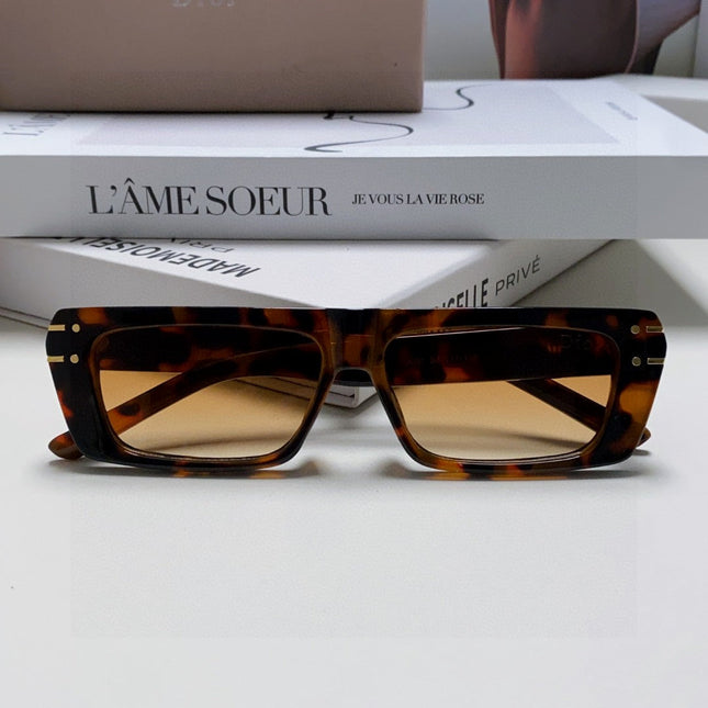 SIGNATURE SUNGLASS 571587 IN HAVANA ACETATE