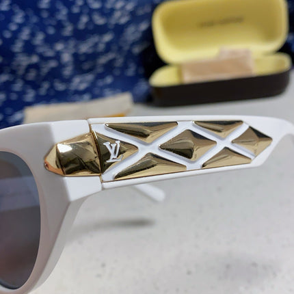CAT EYE SUNGLASSES 576885 IN WHITE AND GOLD ACETATE