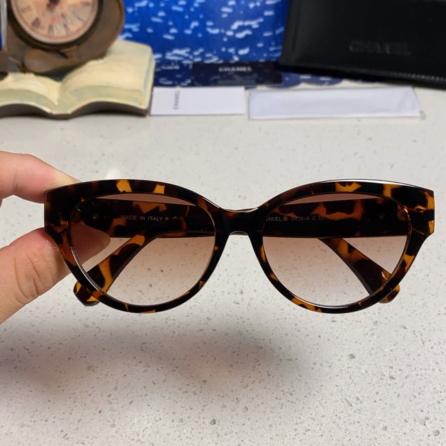 CHANEL 26S BUTTERFLY SHAPE IN ACETATE 417193