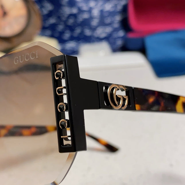 GUCCI 26S OVERSIZED SOLID FRAME IN ACETATE 420473