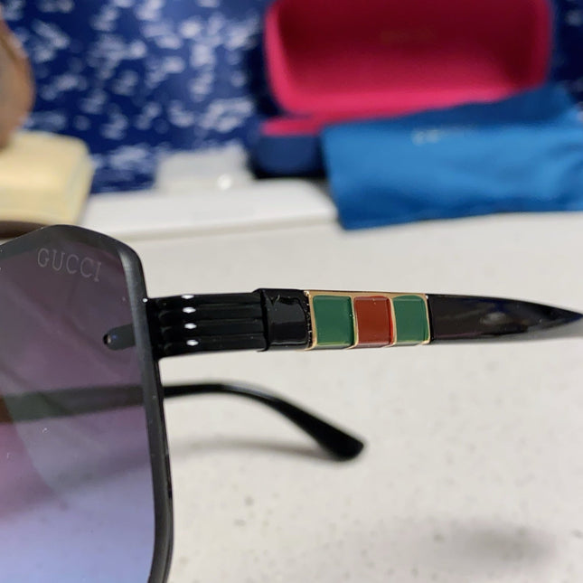 GUCCI 26S SQUARE FRAME IN METAL 420477