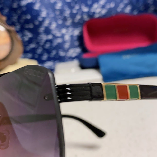 GUCCI 26S SQUARE FRAME IN METAL 420478