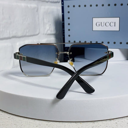 GUCCI 26S SQUARE FRAME IN METAL 420480