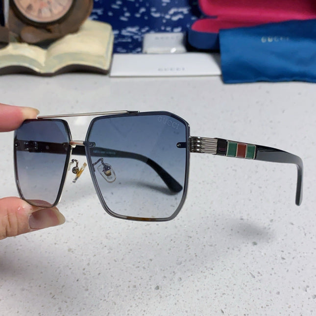 GUCCI 26S SQUARE FRAME IN METAL 420480