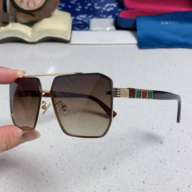 GUCCI 26S SQUARE FRAME IN METAL 420481