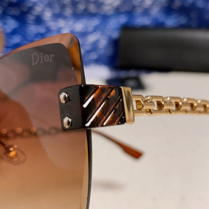 DIOR 26S SQUARE FRAME IN METAL 502862