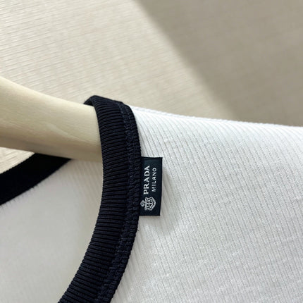 PRADA 26S SHORT-SLEEVE T-SHIRT 1048