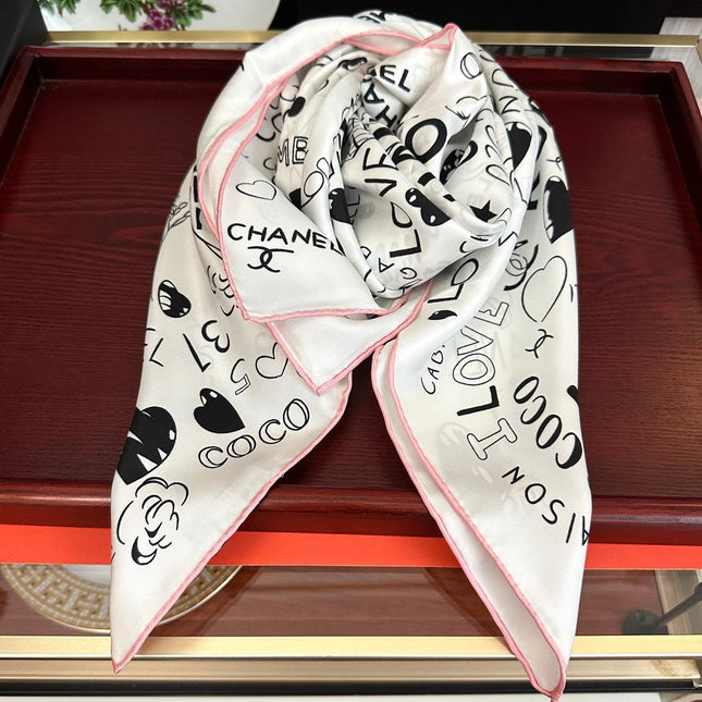 CHANEL 26S SCARF 90 IN SILK 311895