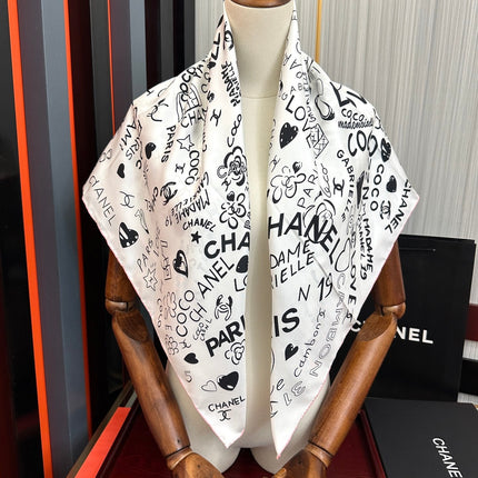 CHANEL 26S SCARF 90 IN SILK 311895