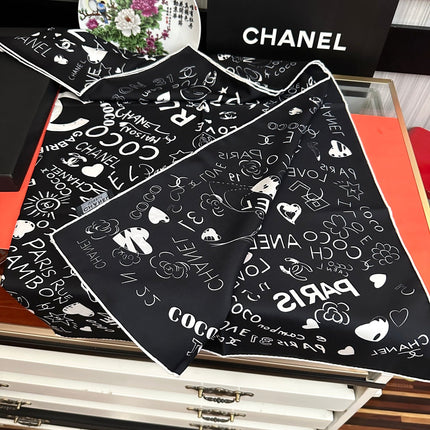 CHANEL 26S SCARF 90 IN SILK 311894