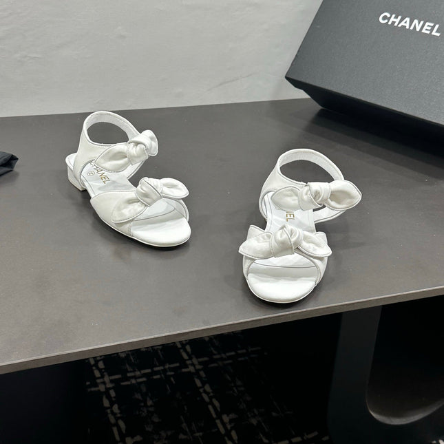 CHANEL 26S BOW SANDALS IN WHITE CALFSKIN