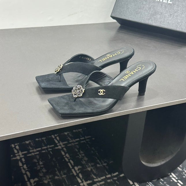 CHANEL 26S HIGH-HEEL THONG SANDALS IN BLACK SUEDE WITH FLOWER DETAIL