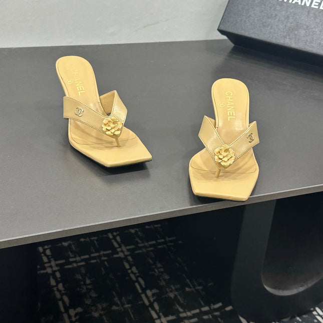 CHANEL 26S HIGH-HEEL THONG SANDALS IN LIGHT YELLOW LAMBSKIN WITH FLOWER DETAIL