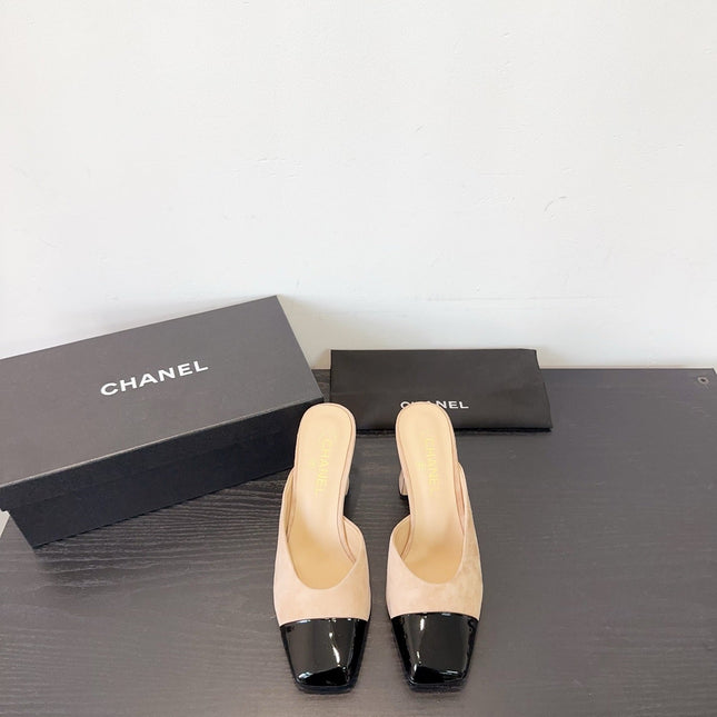 CHANEL MULES IN BLACK AND BEIGE SUEDE