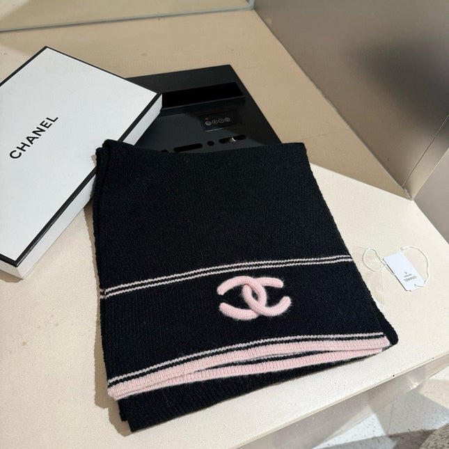 CHANEL 26S SCARF 190 IN KNITTED CASHMERE 309393