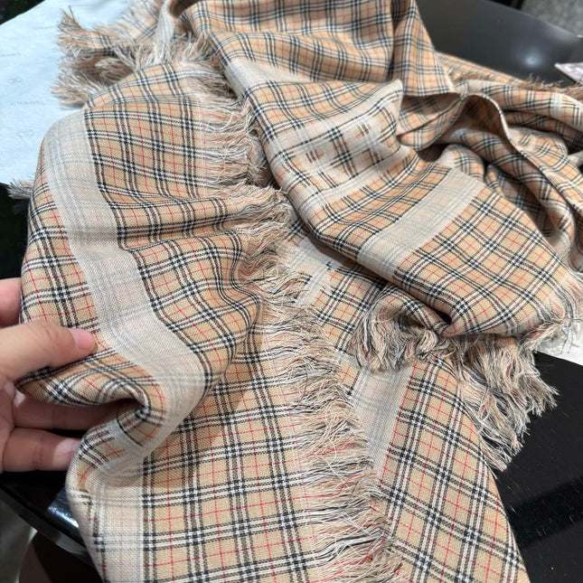 BURBERRY 26S SCARF 130CM IN CASHMERE 215168