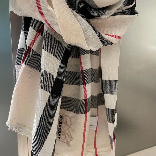 BURBERRY 26S SCARF 200CM IN CASHMERE 215173