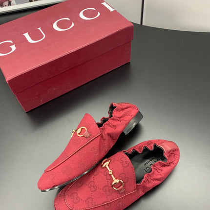 GUCCI 26S LOAFERS IN RED CANVAS