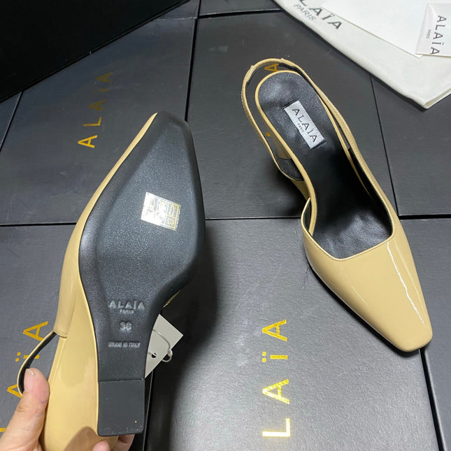 ALAIA 26S WEDGE SLINGBACKS 95 MM IN BEIGE PATENT CALFSKIN