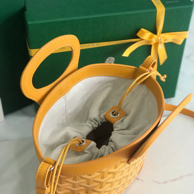 GOYA 26S BELUGA MINI BAG 23MM IN HONEY YELLOW GOYARDINE CANVAS AND CALFSKIN