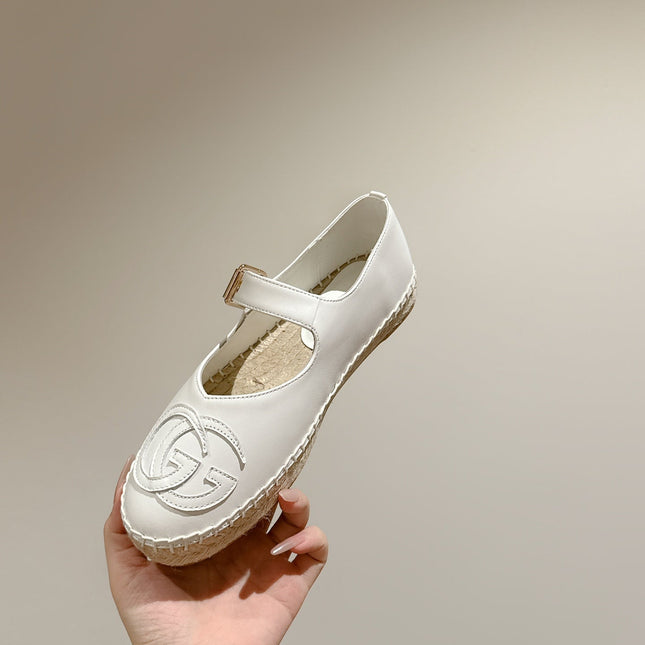 GG CROSS STRAP FLAT SHOES IN WHITE CALFSKIN WITH STRAW SOLE