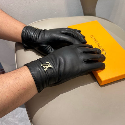GLOVES IN BLACK LAMBSKIN WITH GOLD LOGO 465010
