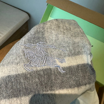 BURBERRY 26S SCARF 168CM IN CASHMERE 143469