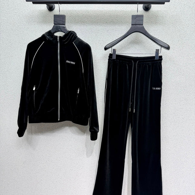 MIUMIU VELVET SET STYLE 729