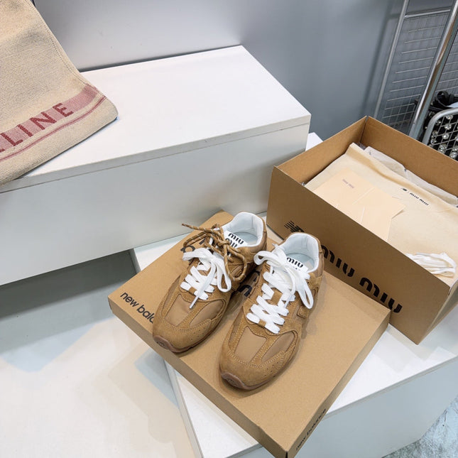 MIUMIU 26S NEW BALANCE SNEAKERS IN TAN BROWN SUEDE & FABRIC