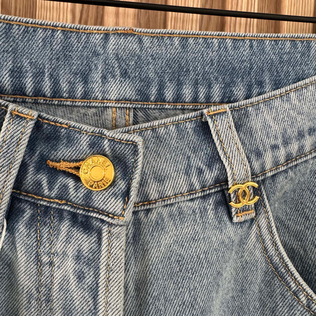 CHANEL 26S STRAIGHT-LEG JEANS 1393