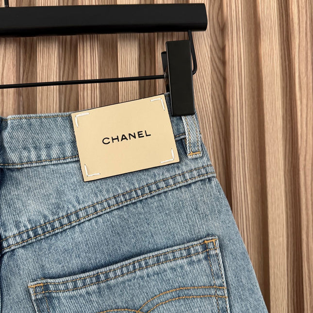 CHANEL 26S STRAIGHT-LEG JEANS 1393