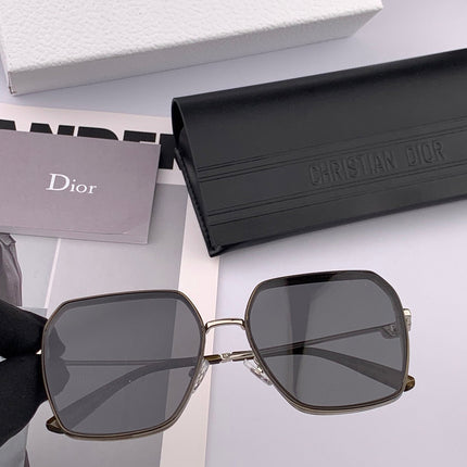 MONTAIGNE SUNGLASS D7635 IN METAL