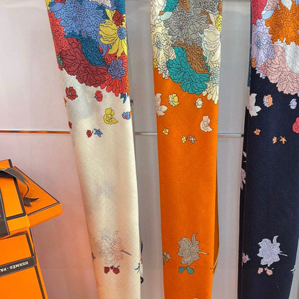HERMES 25S SCARF 140 IN SILK 724765