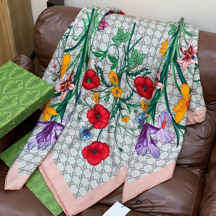 GUCCI 26S SCARF 140 IN CASHMERE AND SILK 250153