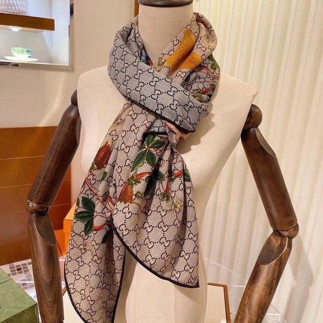 GUCCI 26S SCARF 180 IN CASHMERE 316718