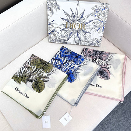 SQUARE SCARF 140 CM IN COLORFUL CASHMERE AND SILK 403837