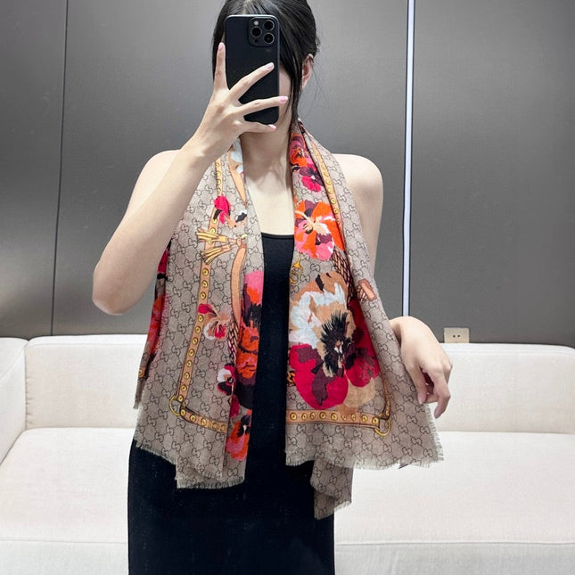GUCCI 26S SCARF 140 IN CASHMERE AND SILK 309778