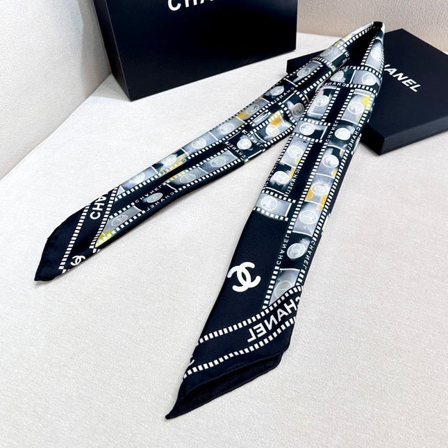 CHANEL 26S SCARF 88 IN SILK 309799