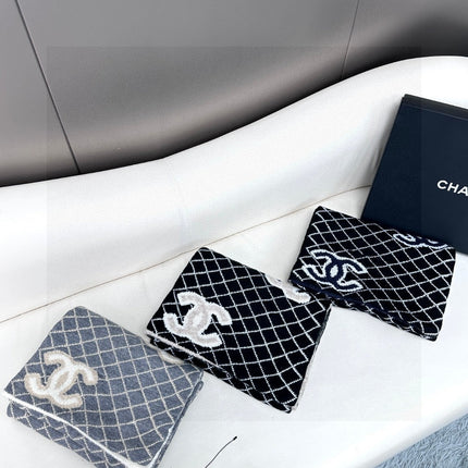 CHANEL 25S SCARF 185 IN CASHMERE 721526