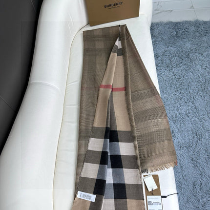 BURBERRY 26S SCARF 200CM IN CASHMERE 305992