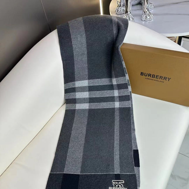 BURBERRY 26S SCARF 180CM IN CASHMERE 309783