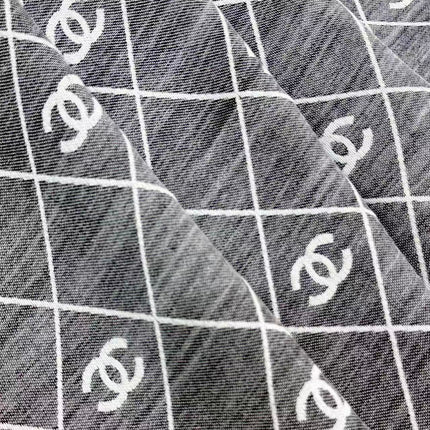 CHANEL 26S SCARF 140 IN CASHMERE AND SILK 304552