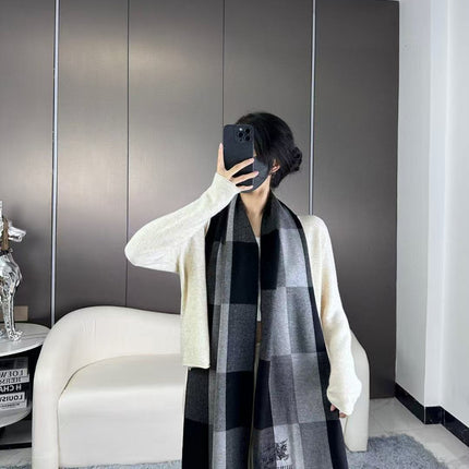 BURBERRY 26S SCARF 180CM IN CASHMERE 303179